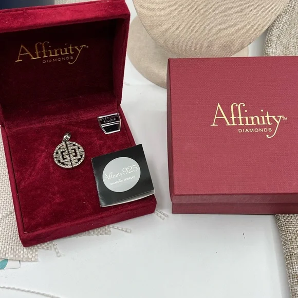 Vintage Affinity 925 Sterling Silver Real Diamond Pendant - Picture 13 of 16